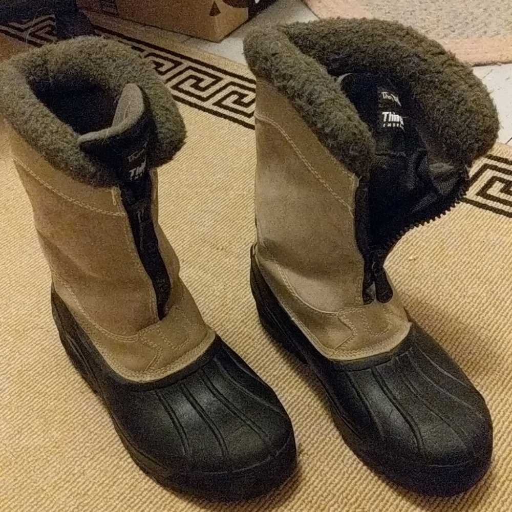 Men's Winter Boots Size 10